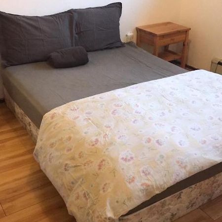 Vancouver Backpacker House - 10 Min Walk To Metrotown Skytrain Station Бернабі Екстер'єр фото