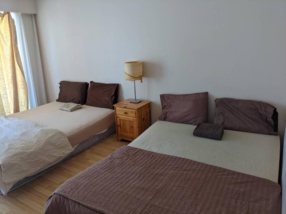 Vancouver Backpacker House - 10 Min Walk To Metrotown Skytrain Station Бернабі Екстер'єр фото
